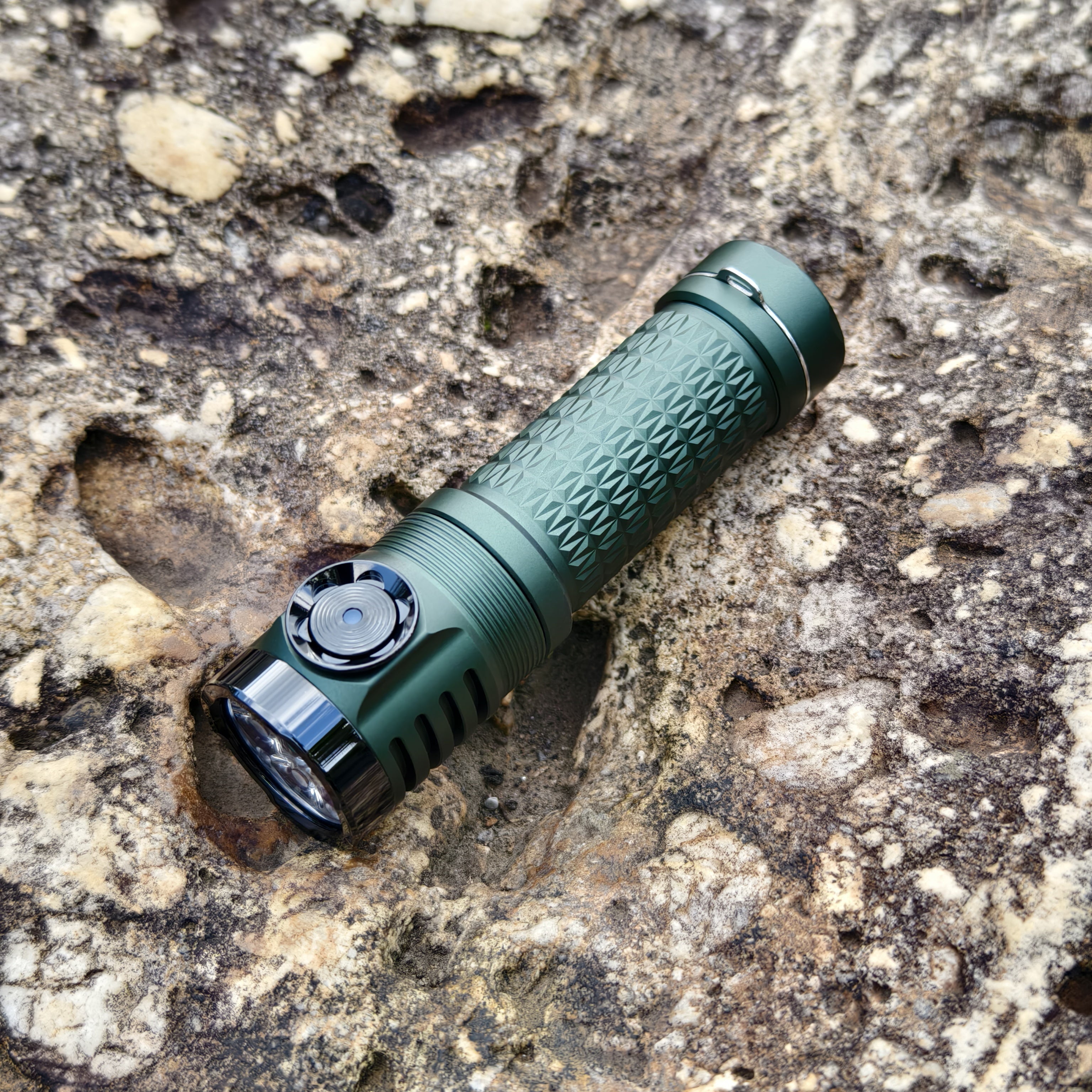 X4Q Comet 2025