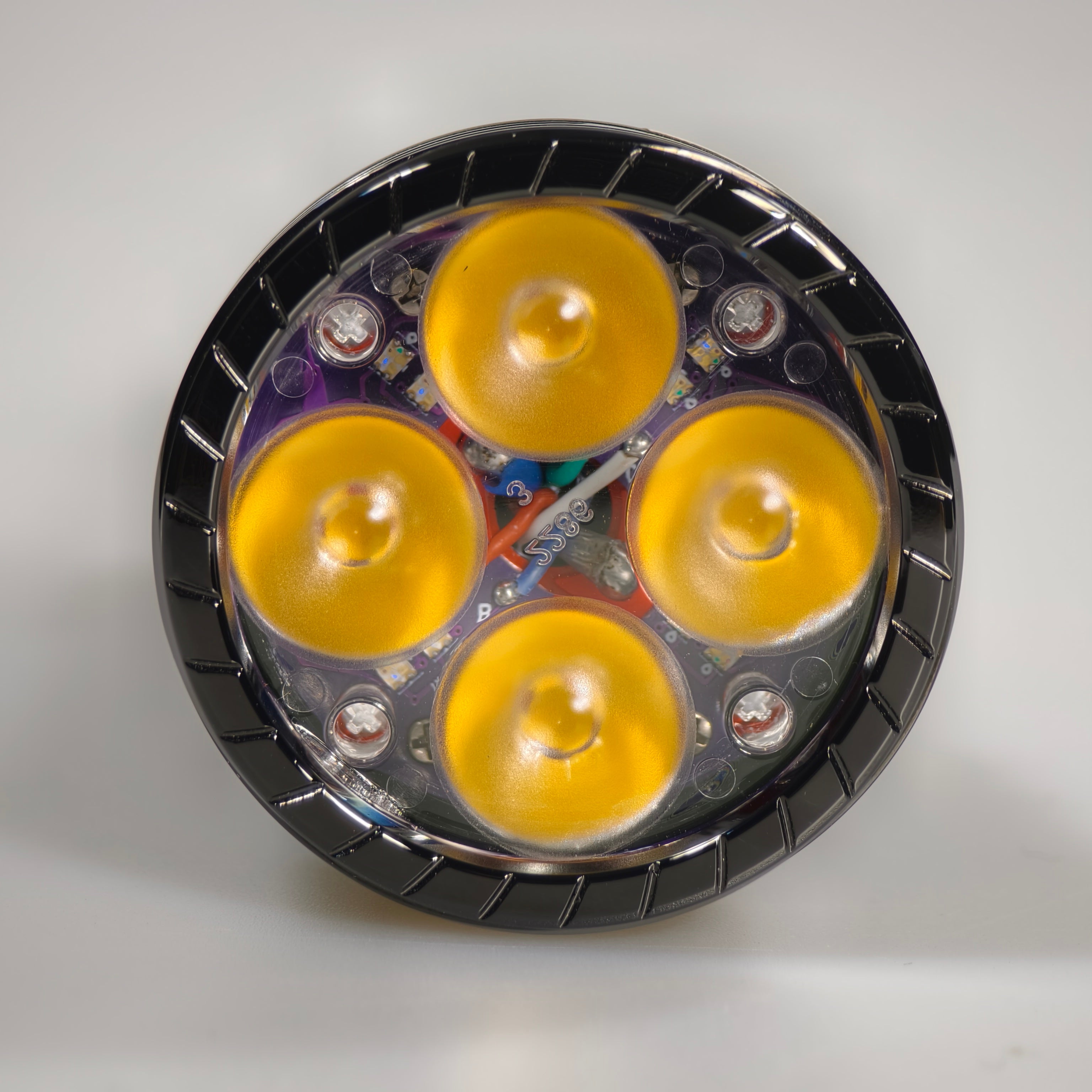 E04 Surge 40W Lume X1 Boost M_Angle