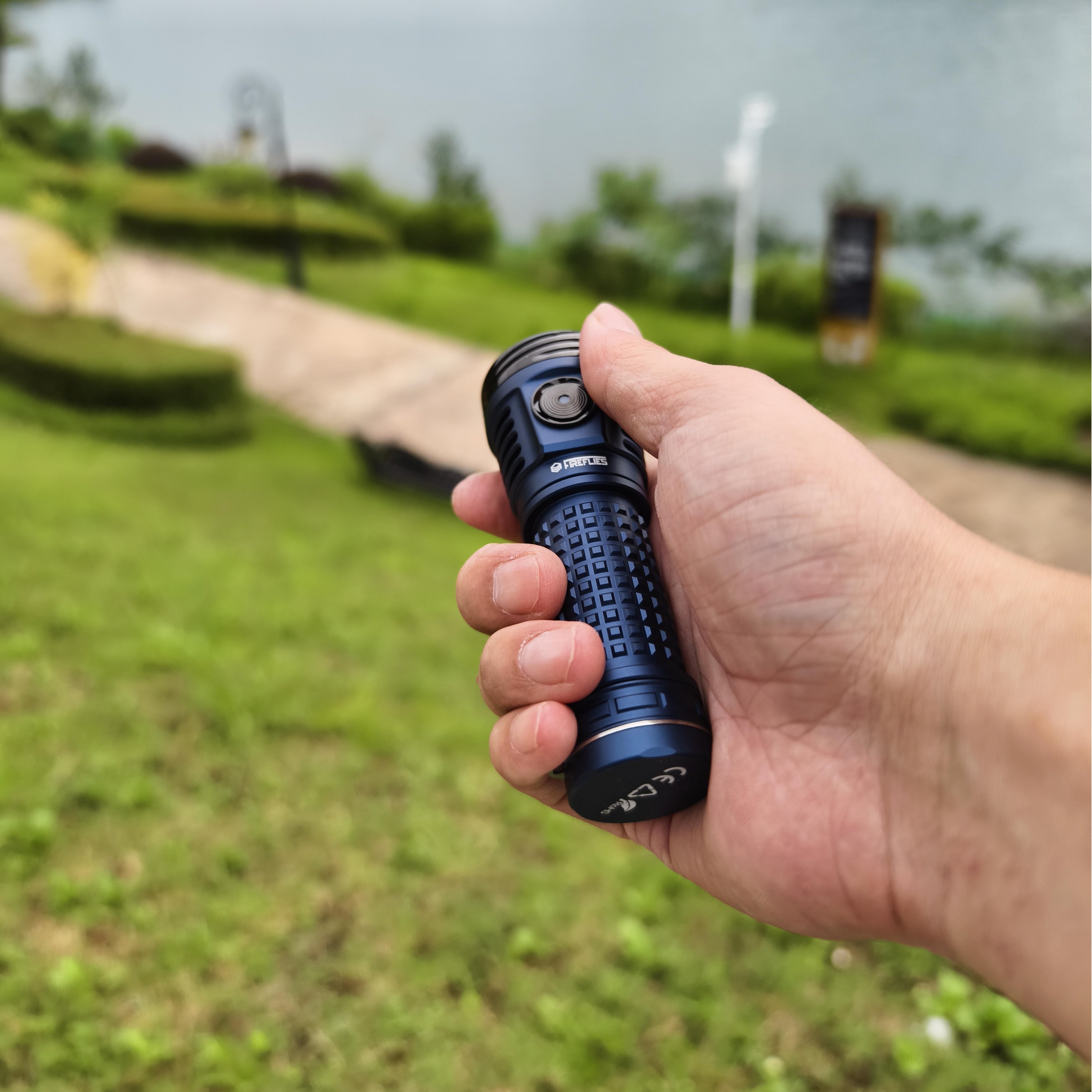 E04 Surge 40W Lume X1 Boost M_Angle