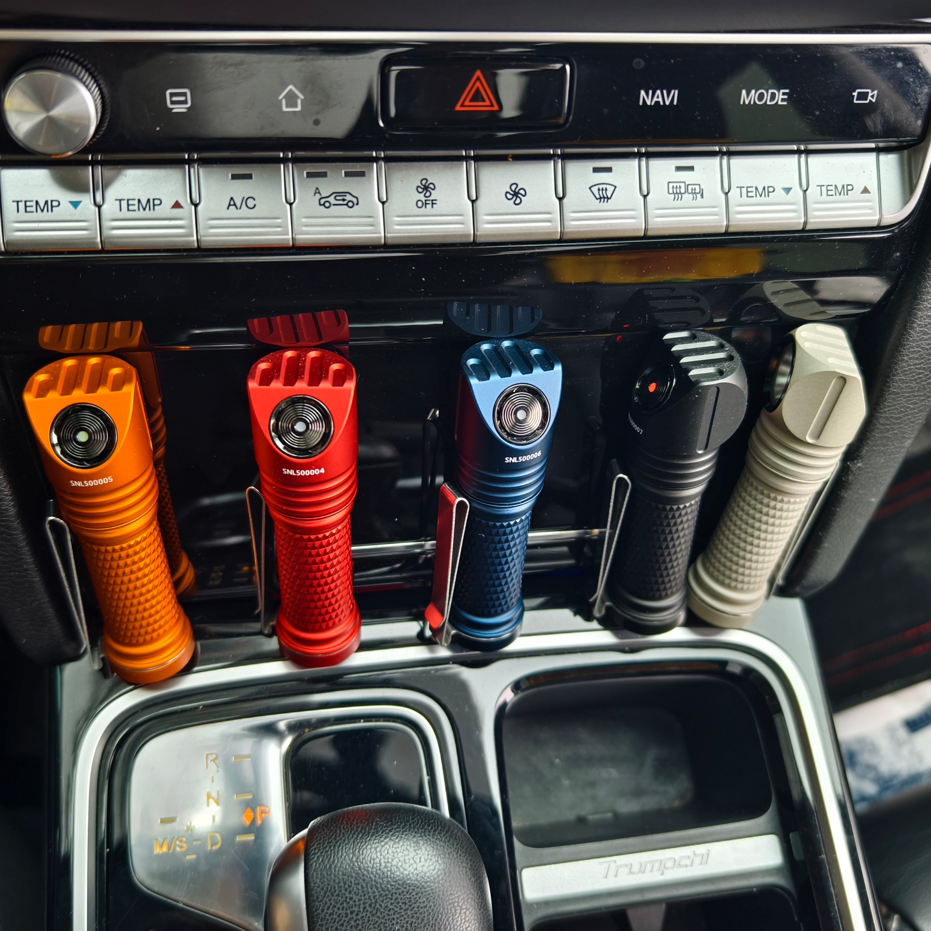 L50 Sol - EDC Right-Angle Flashlight