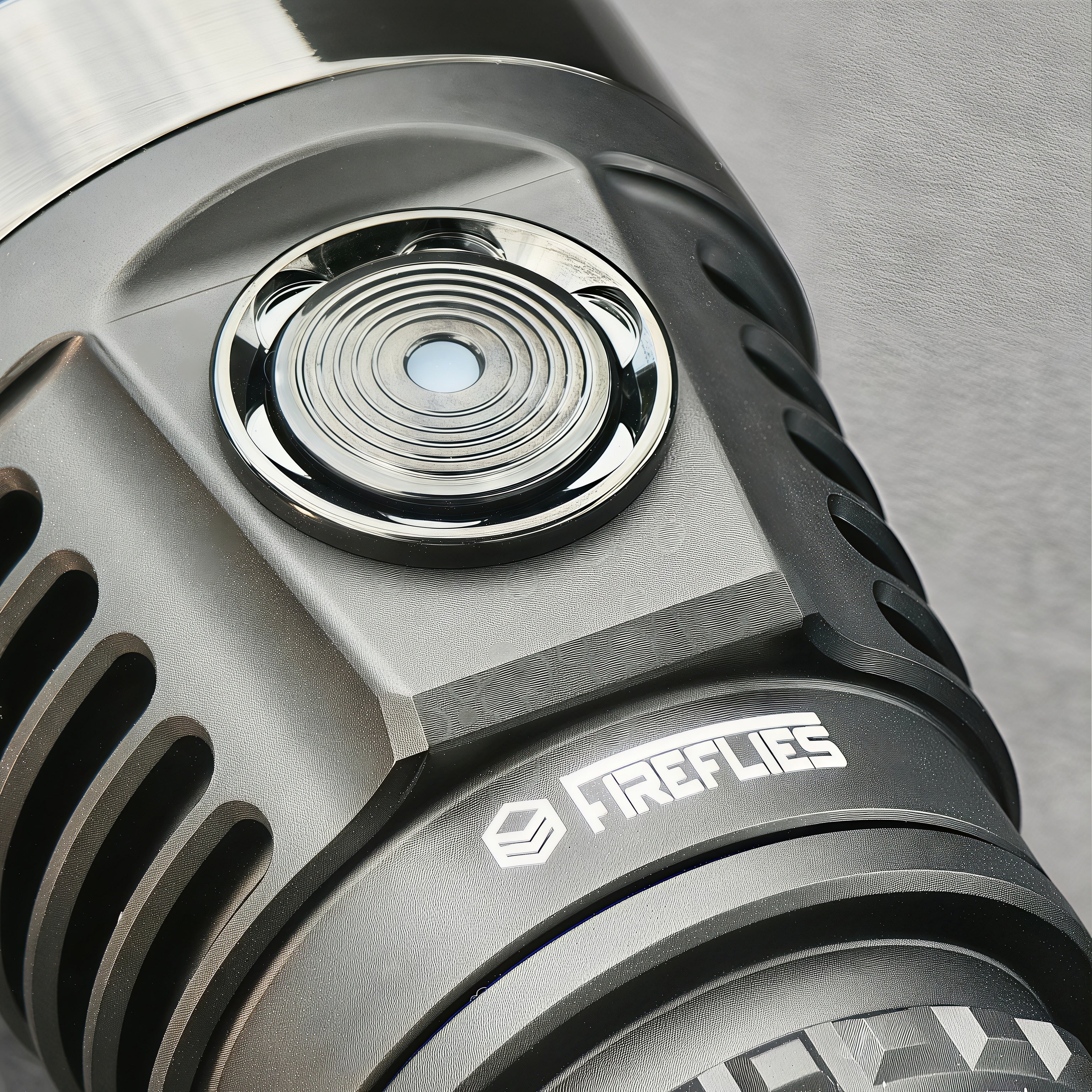 E04 Surge - Lume1