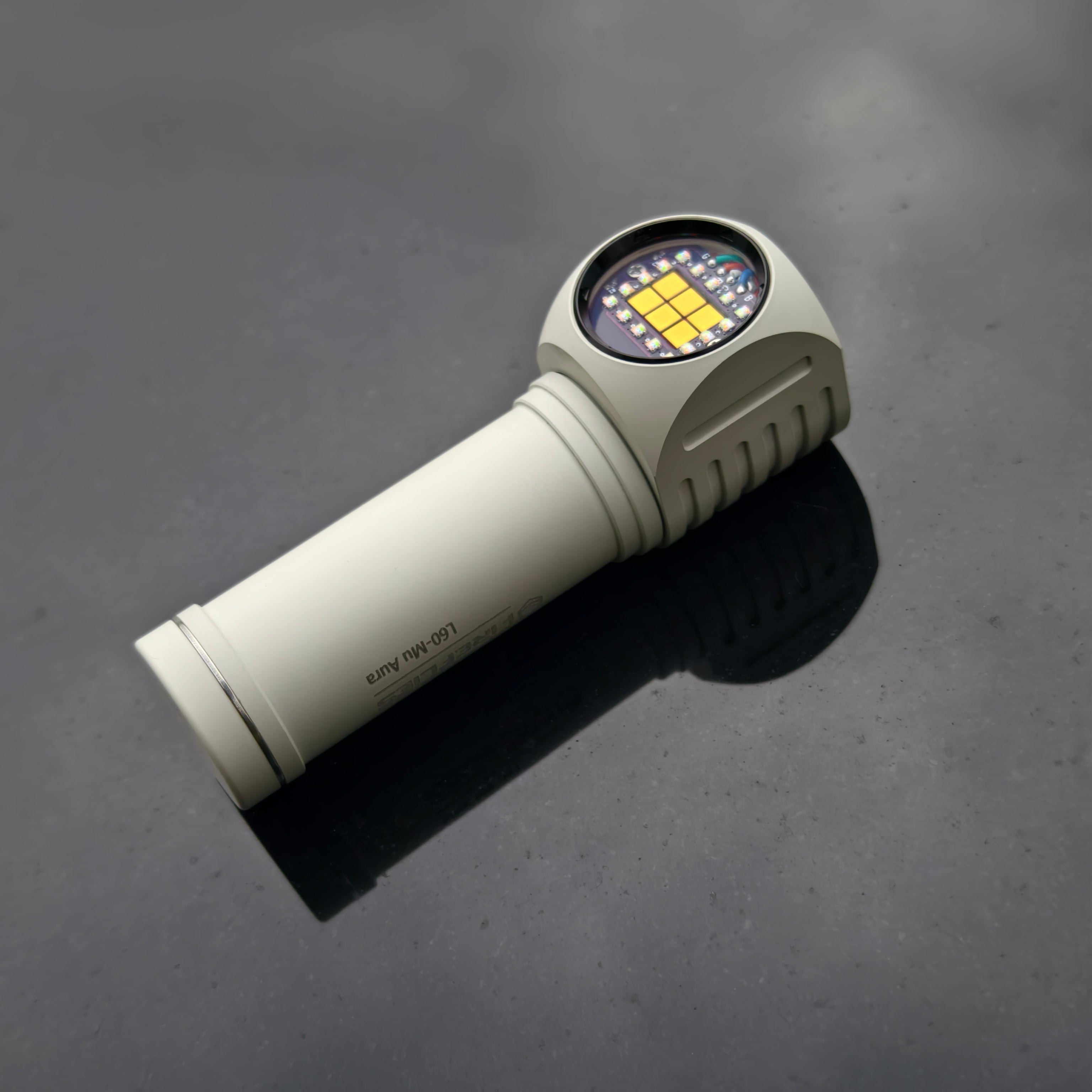 L60-Mu Aura 2026 – Fireflies outdoor Flashlights